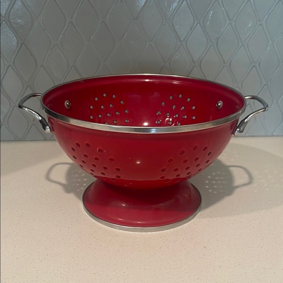 Red Stainless Steel Colander - Picture 1 of 1